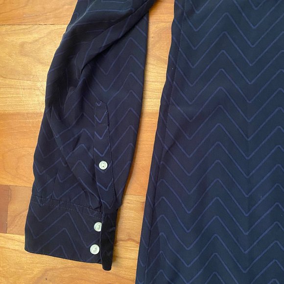 GAP BUTTON DOWN SHIRT DRESS NAVY WITH BLUE CHEVRON SZ: SMALL - Picture 4 of 11